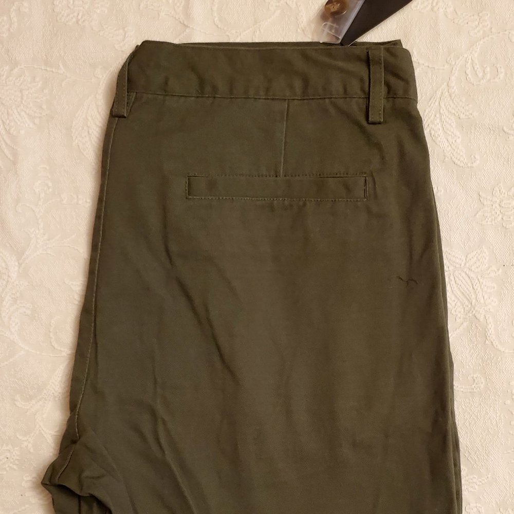 Forever 21 Mens Olive Green Chino Pants 36